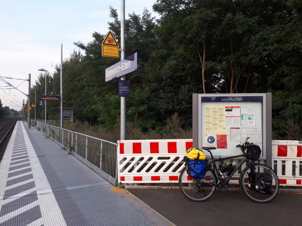 Gearriveerd op het station Emmerich-Elten voor de treinreis naar het beginpunt.